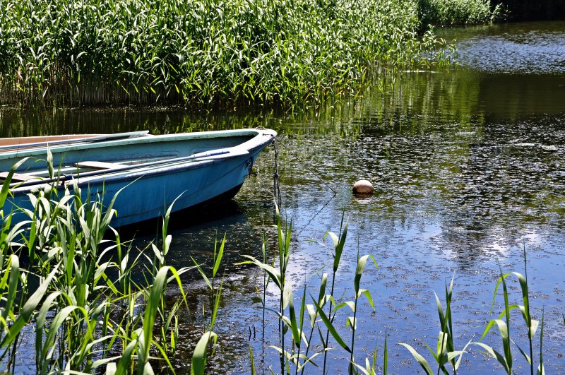 Angelboot im Voigtehger See bei Stralsund