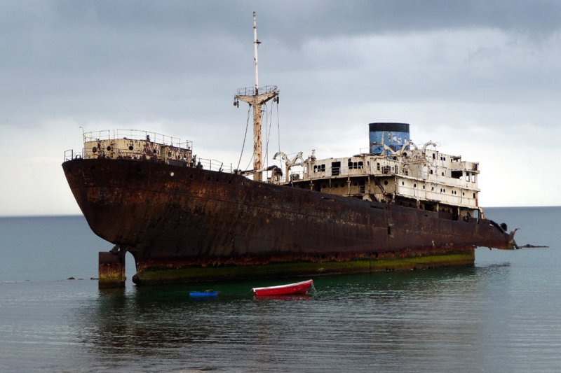 Aufnahme v. 02.03.09
Wrack neben den Hafen v. Arecife, Lanzarote