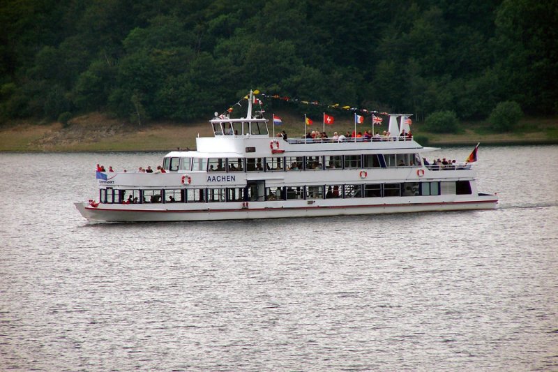 Ausflugsschiff  Aachen  am 24.07.2005 auf dem Rursee.