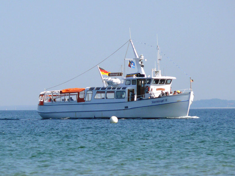 Ausflugsschiff Sturmvogel II auf der Ostsee bei Boltenhagen; 20.09.2009

