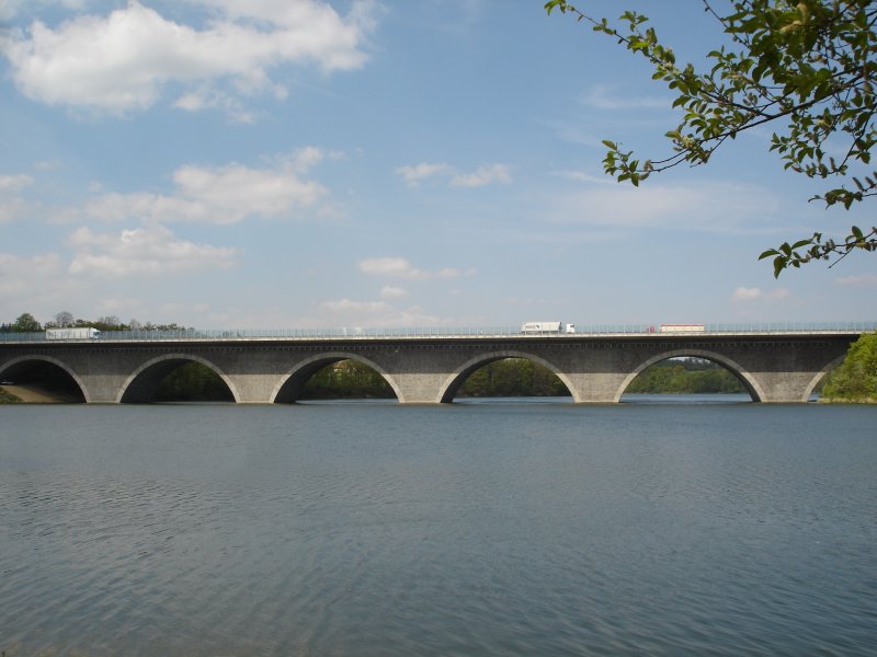 Autobahnbrcke ber die Talsperre Phl in Sachsen,
im Mai 2007