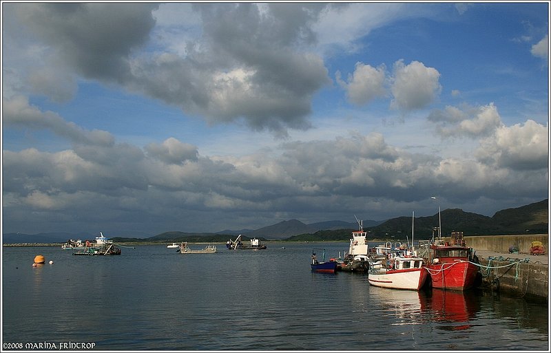 Blick auf den kleinen Hafen von Ardgroom, Ring of Beara Irland Co. Cork