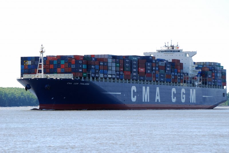 CMA CGM Thalassa Flagge:Zypern Heimathafen:Limassol Baujahr:2008 IMO-Nr.:9356294 Lnge:347,50m Breite:45,20m Max. Tiefgang:15,50m BRZ:128.600 beim einlaufen in den Hafen von Hamburg am 23.06.09