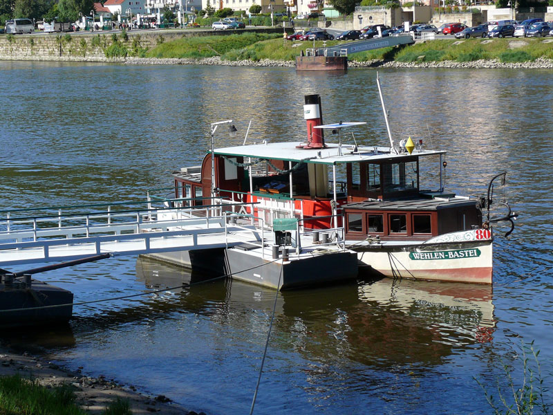 Dampf-Fhre WEHLEN-BASTEI auf der Elbe bei Bad Schandau (Schsische Schweiz); 31.08.2009
