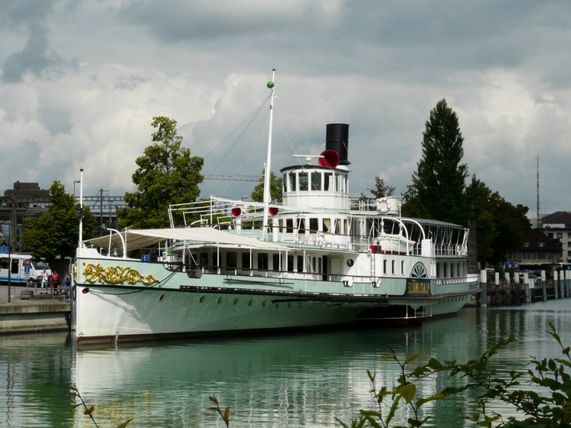 Dampfschiff  BLEMLISALP  bei der Schiffanlegestelle beim Bahnhof Thun am 20.03.2009