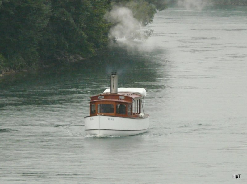 Dampfschiff ISEL OF JURA unterwegs bei Strmendem Regen auf der Aare bei Bren an der Aare am 08.08.2009