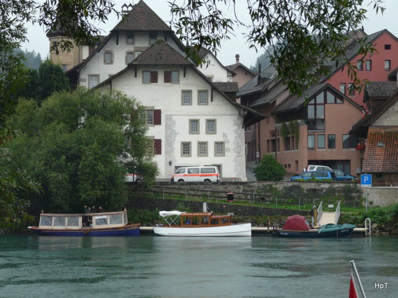 Dampfschiffe St.URS und ISEL OF JURA und LAGAVULIN bei Strmendem Regen auf der Aare bei Bren an der Aare am 08.08.2009