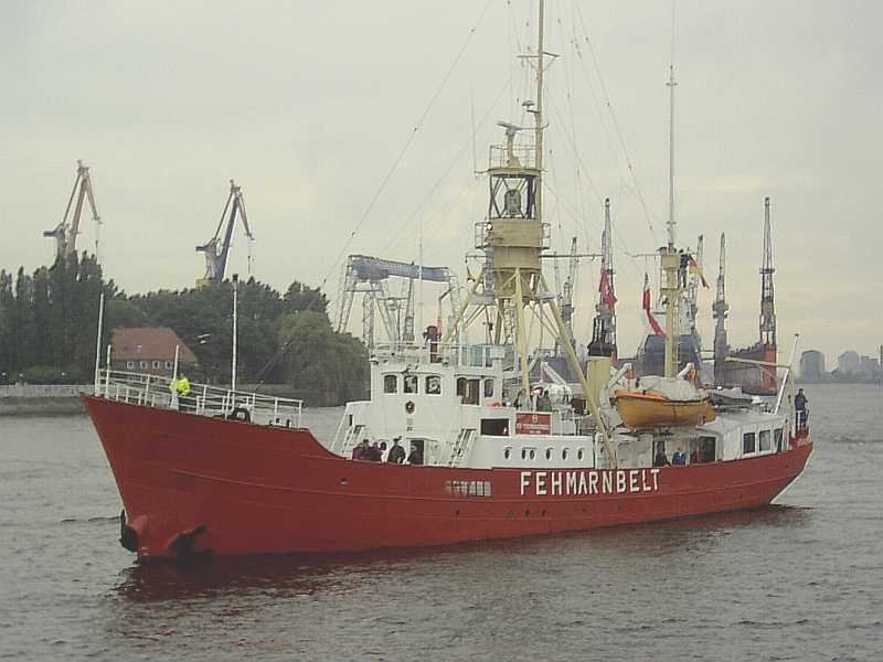 Das 100 jahre alte Feuertschiff  Fehmarnbelt  am 19.06.08 zum Feurschifftreffen in Hamburg. Mit dabei FS Elbe 1 und FS Elbe 3.