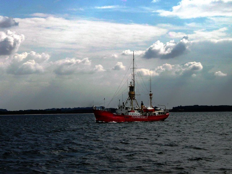 Das Feuerschiff Fehmarnbelt, in der Nhe ihres alten Liegeplatzes
bei Fehmarn.
Aufn. 1998.