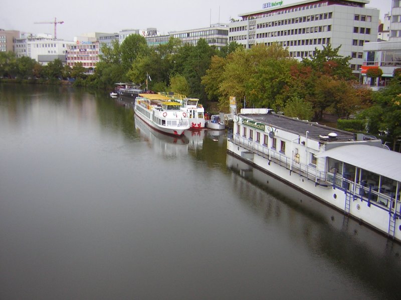 Das Foto zeigt Ausflugsschiffe der Saar,und wurde am 14.09.2009 Fotografiert.