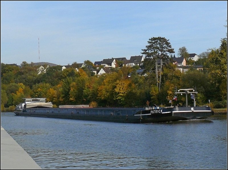 Das Frachtschiff  Patrick  fotografiert am 19.10.08 in Saarburg.