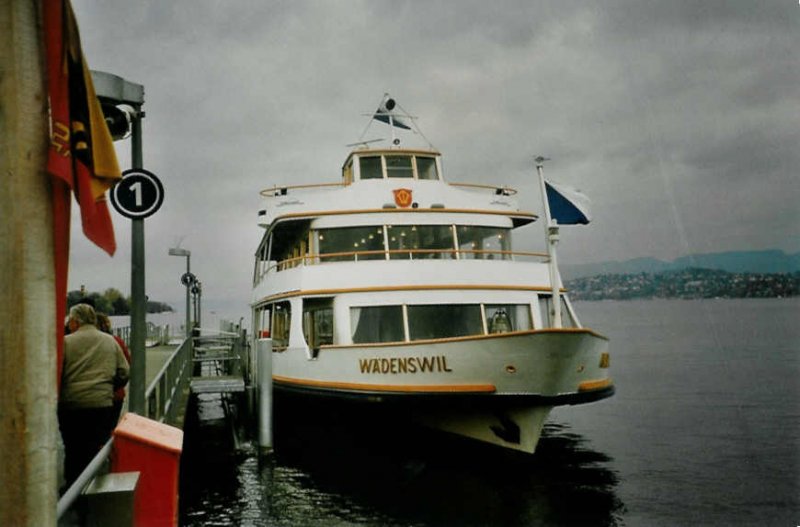 Das Motorschiff  Wdenswil  auf dem Zrichsee