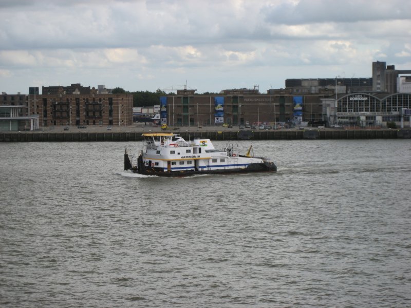 Das Schubschiff  HAMMONIA  am 02.09.2007 in Rotterdam.