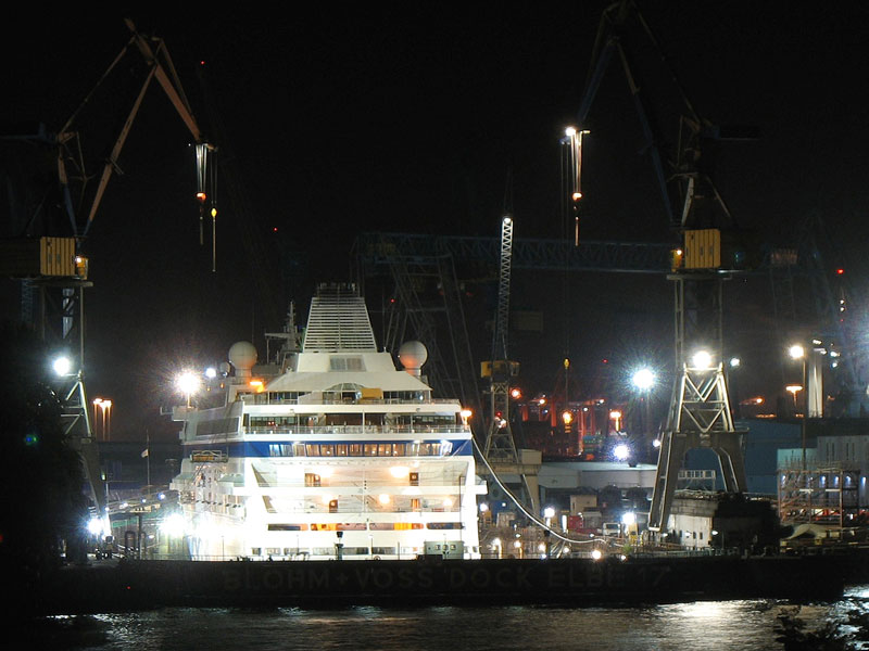 Die AIDA bei BLOHM + VOSS Dock Elbe 17; Hamburg, 12.09.2009
