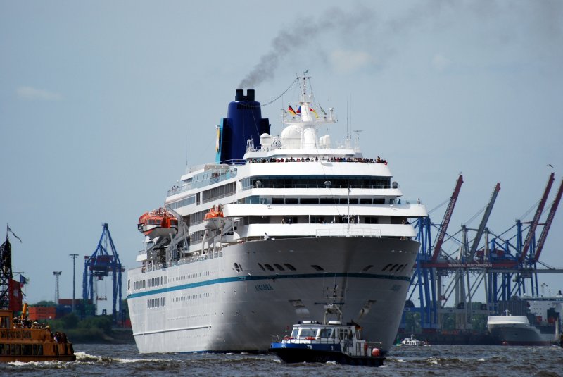 Die Amadea beim 820 Hamburger Hafengeburtstag am 09.05.09