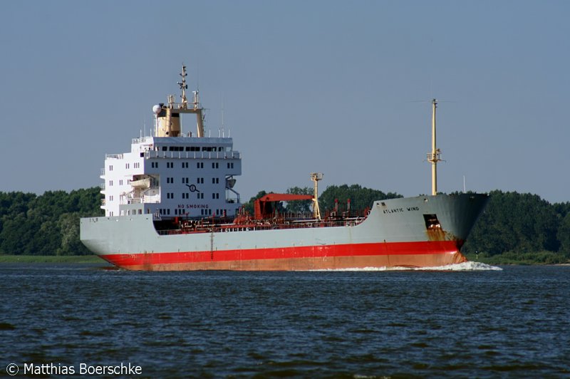 Die Atlantic Wind bei Abbenfleth am 25.07.06.