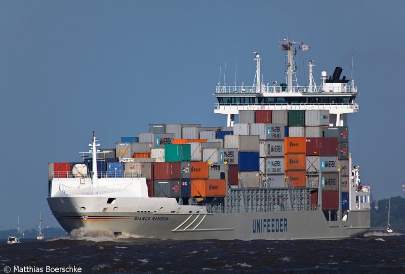 Die Bianca Rambow auf der Elbe bei Lhe Sand am 30.05.09.