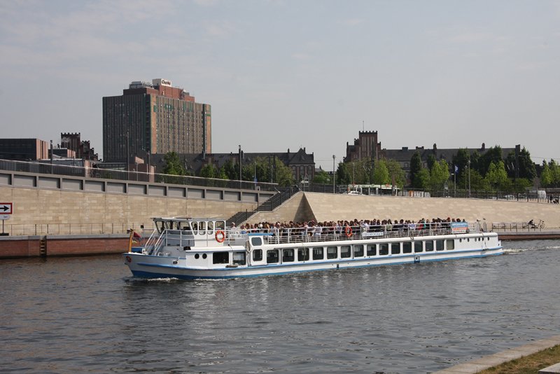 Die  Friedrichsfelde  vor der Charit. (Berlin, 30.04.2009)