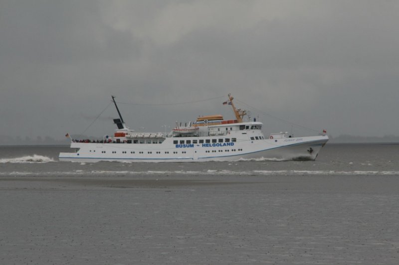 Die  Funny Girl  am 11.07.09 kurz nach ihren Auslaufen aus dem Hafen von Bsum auf ihren Weg nach Helgoland.