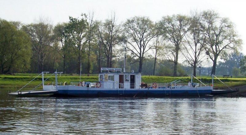 Die Gierseilfhre  Coswig (Anhalt)  am Elbe-Km 236,3. Datum 29.04.2005