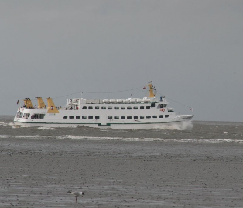 Die  Lady von Bsum  am 11.07.09 kurz nach ihren Auslaufen aus dem Hafen von Bsum unterwegs nach Helgoland.