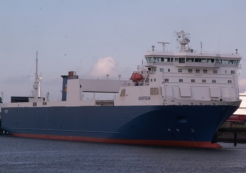 Die  Norstream  liegt hier im  Benelux  Hafen in Rotterdam. Das Foto stammt ovm 07.07.2007