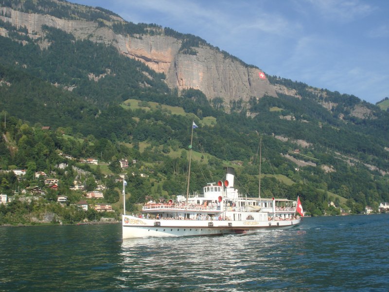 DS Luzern zwischen Gersau und Vitznau am 5.08.2007
