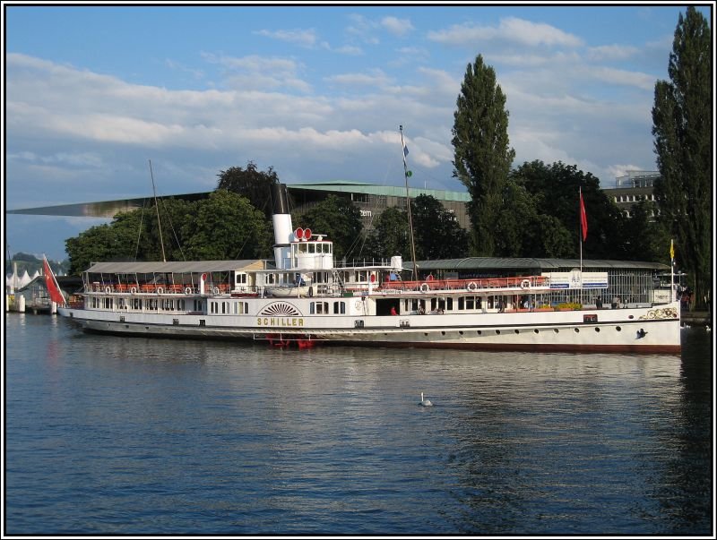 DS  Schiller  am Bahnhofsquai in Luzern am Vierwaldstttersee. (22.07.2007)