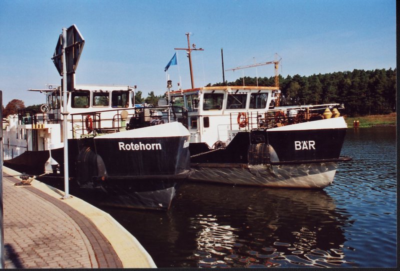 Eisbrecher des WSA Magdeburg in Sommerruhe im Abz.Niegripp.