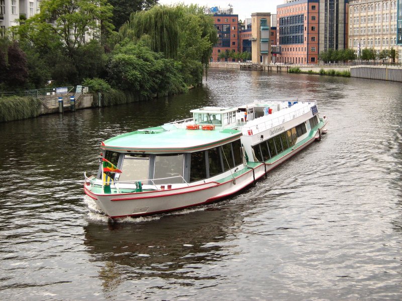 Fahrgastschiff MS Charlottenburg am Spreebogen, Herbst 2007