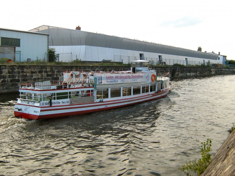 Fahrgstschiff Nostalgie auf dem Berlin-Spandauer-Schifffahrtskanal, 2.8.2008