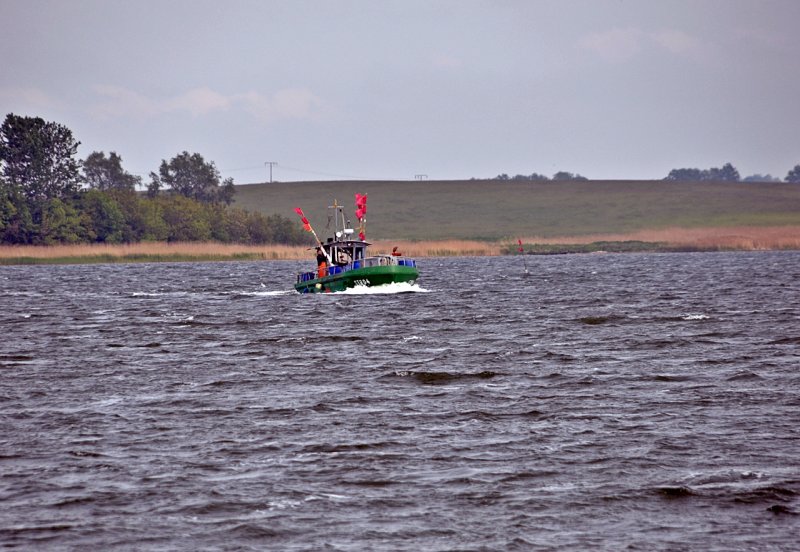 Fischerboot STR04 unterwegs auf dem Sund