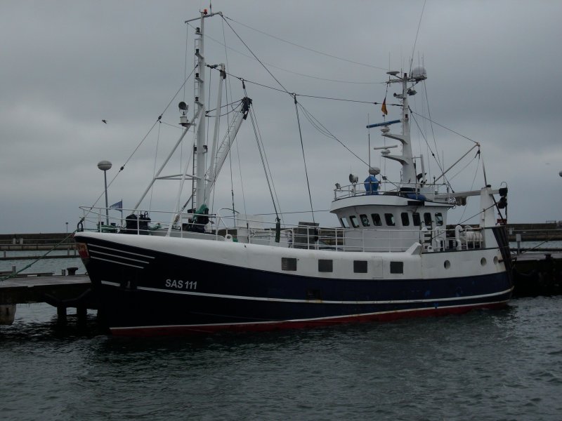 Fischkutter SAS 111 am 10.Mrz 2009 im Hafen von Sassnitz