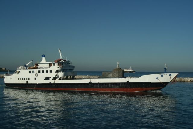 F/S  Casamicciola Terme I  im Hafen von Prcida; 26.01.2008