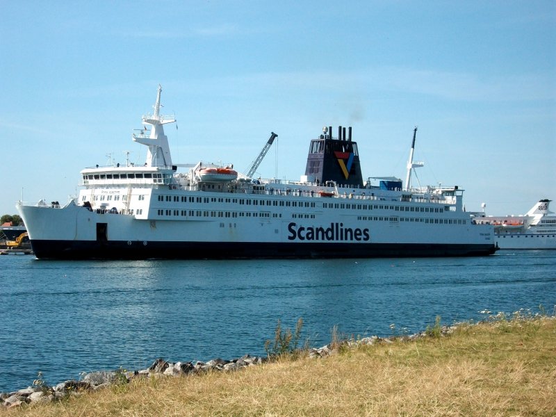 FS Prins Joachim im Seekanal von Rostock (19.08.09)