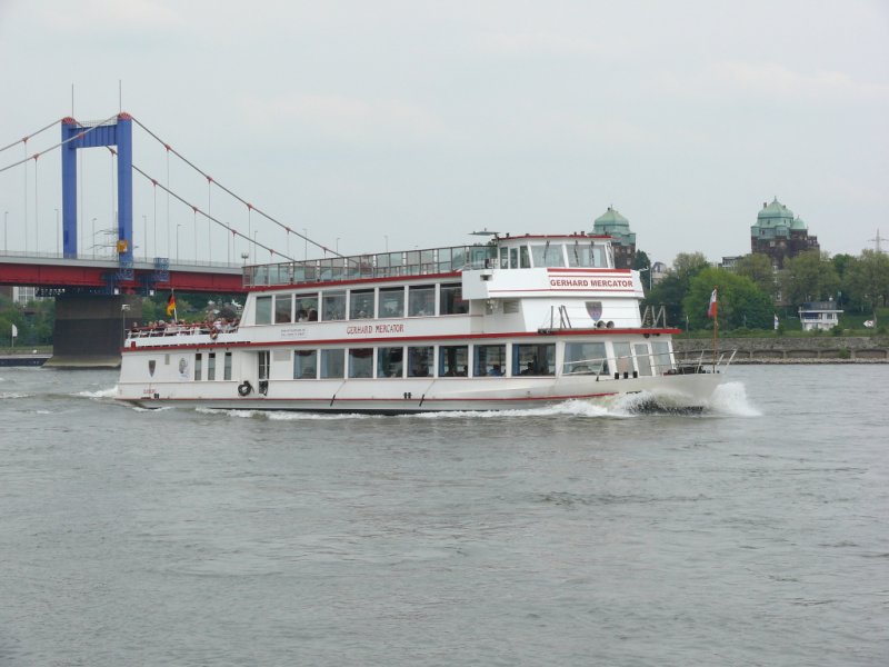  GERHARD MERCATOR  Rheinaufwrts fahrend bei Duisburg am 26.4.2009