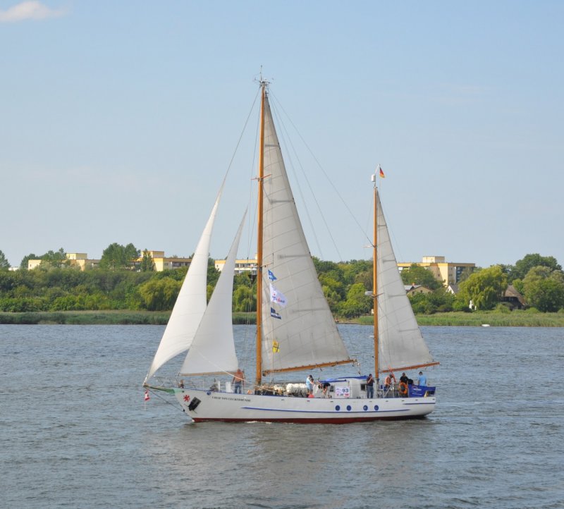  Greif von Ukermnde  Jugendsegelyacht  Kiel - Schwert Seekreuzer 
Lg. 20m - Br.4,95m - Segelflche 150 m2 - 60 Ps - Baujahr 1960.
Am 07.08.09 auf der Hanse Sail in Rostock-Warnemnde gesehen.