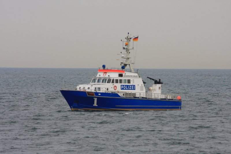 Hamburger Polizeiboot BRGERMEISTER BRAUER im Hafen von Helgoland am 29.07.2009!