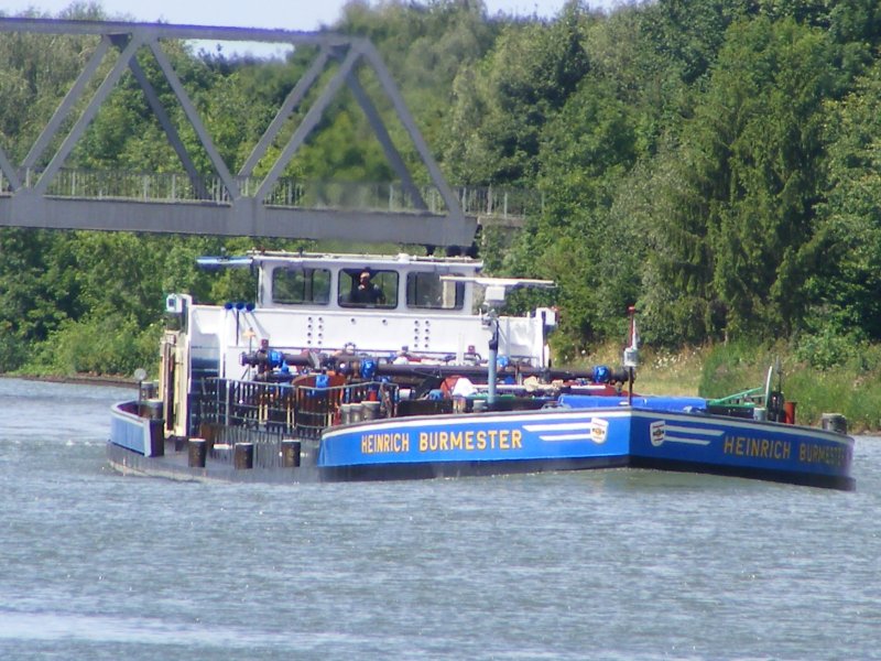 HEINRICH BURGMESTER auf dem Mittellandkanal am 20.07.08 in Richtung Minden unterwegs.