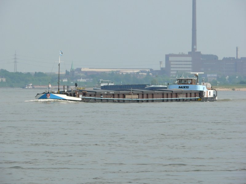  HENRIETTE BAUMGRTNER  Rheinabwrts bei Duisburg am 26.4.2009