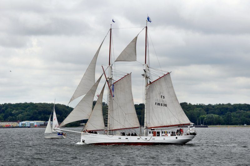  Joanna Saturna  Gaffelschoner auf der Kieler Woche.Lg. 34 m - Br.6 m - Segelflche 420 m2. Wurde 1903 in Holland gebaut - Heimathafen Uusikaupunki / Finnland 