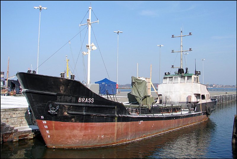 (Kpp'n) Brass als Filmkulisse zum Film - Die letzte Fahrt der Wilhelm Gustloff   Stralsund am 13.03.07