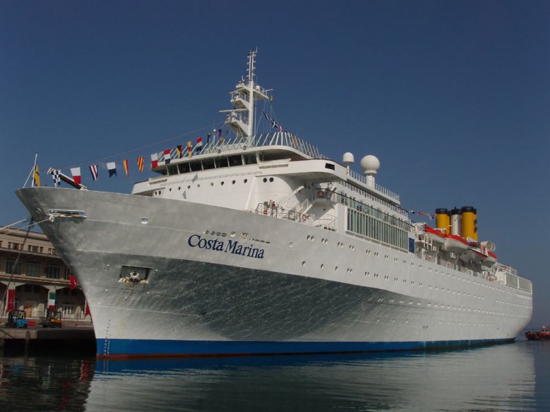 Kreuzfahrtschiff "Costa Marina" in Triest Schiffbilder.de