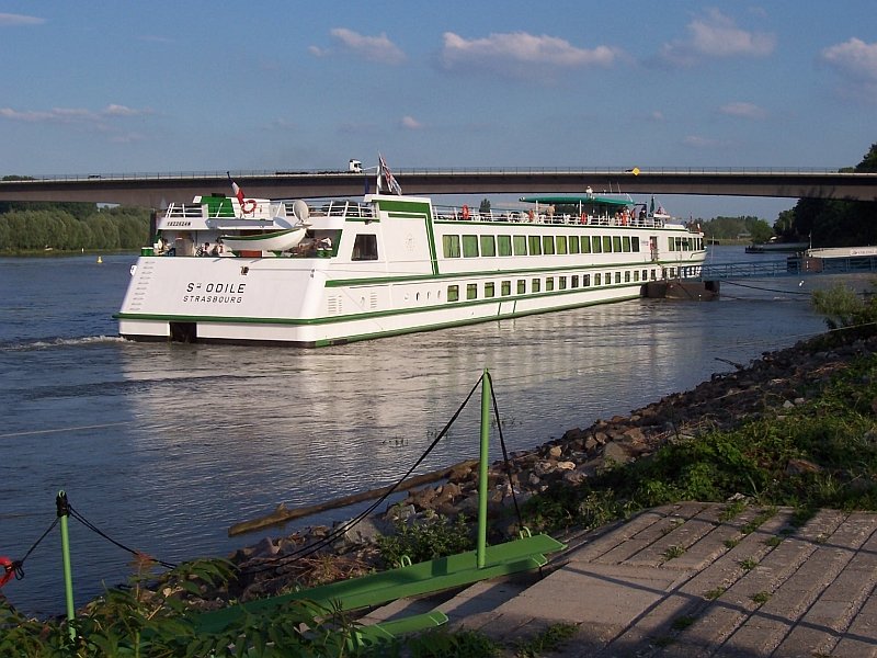 Kreuzfahrtschiff MS  S-Odile  am 19.05.2007 am Anlegesteg in Speyer.