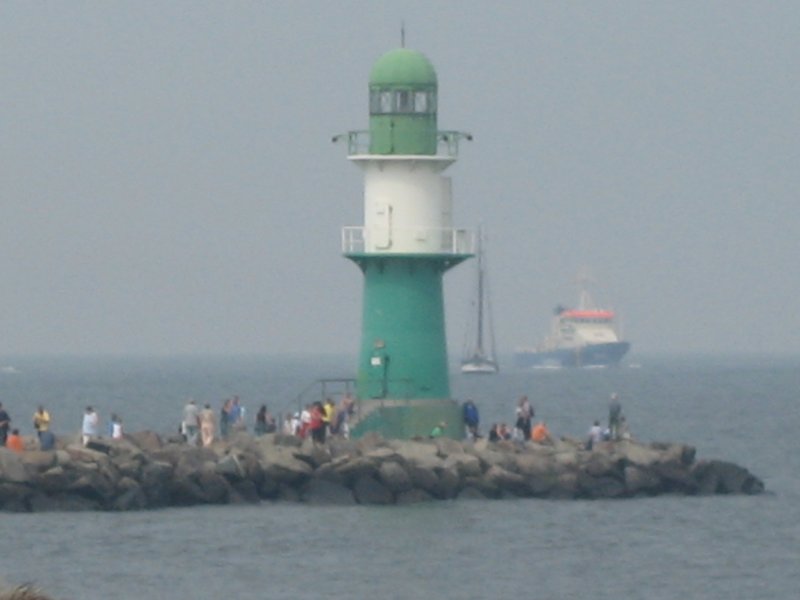 Leuchtturm im Hafen von Rostock-Warnemnde