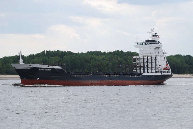 Marfeeder IMO-Nummer:9123324 Flagge:Deutschland Lnge:116.0m Breite:19.0m einlaufend nach Hamburg am 27.08.09