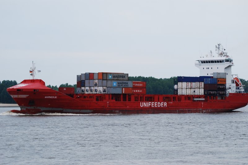 Marnedijk Lnge:130m Breite:21 m IMO:9339026 Flagge:Zypern einlaufend in den Hamburger Hafen am 14.06.09