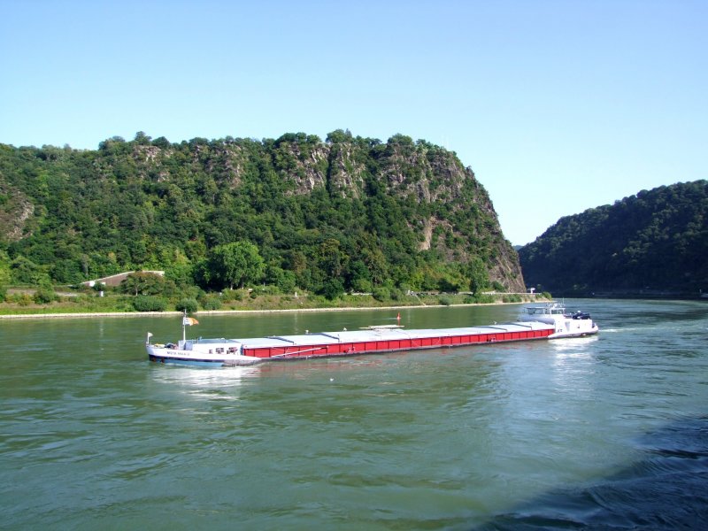 META-MARIA fhrt beim Loreleyfelsen Stromabwrts; 080827