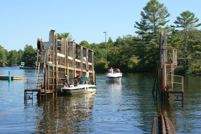 Mit der Big Chute Marine Railway werden Sportboote vom Tea Lake in den Gloucester Pool transportiert. Die Anlage ist 228m lang und berwindet einen Hhenunterschied von 17,7m. 01.09.2008