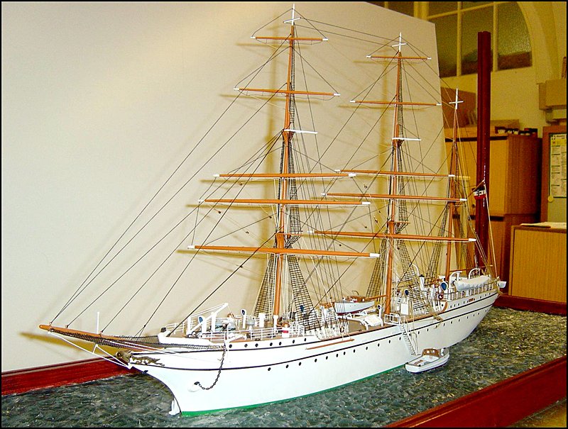 Modell der Gorch Fock 1. Erbaut von H.J.S aus Stralsund.
